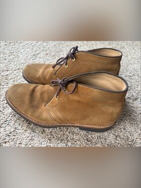 UGG Men's Tan Suede Chukka Boots